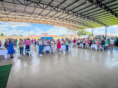 ALMOÇO DIA DAS MÃES | Centro de Convivência